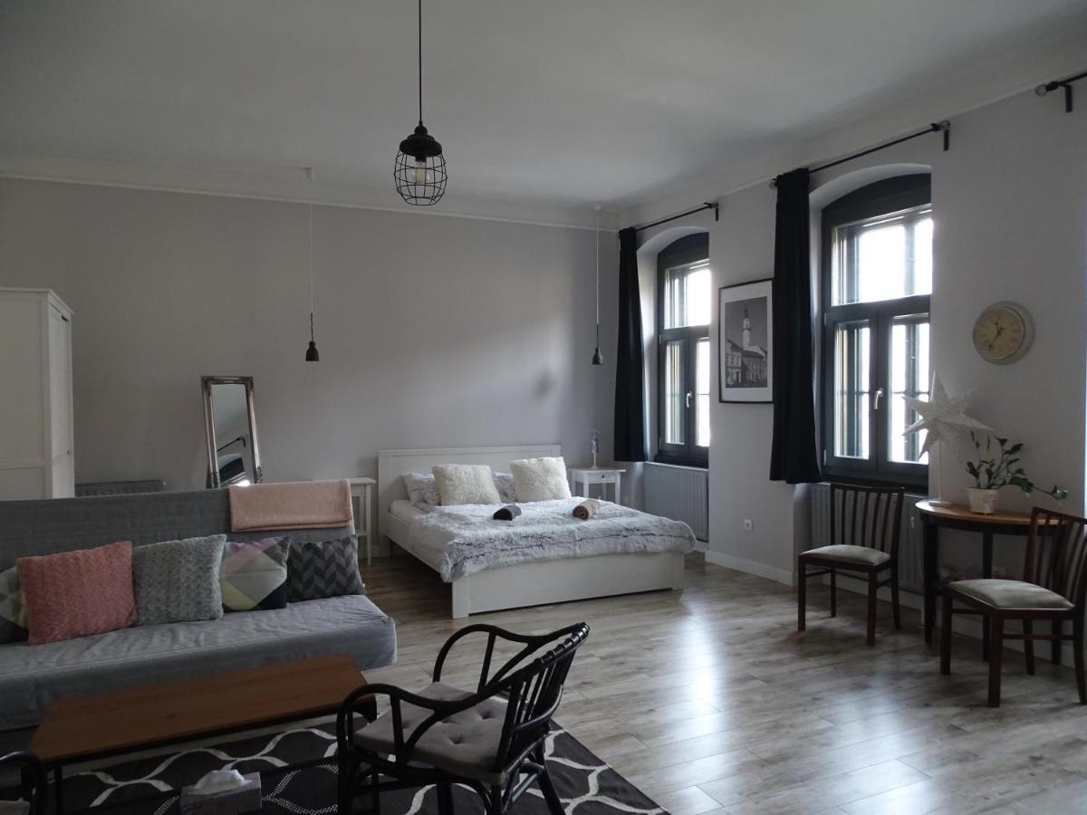 Ovaros Apartman Veszprém Exterior foto