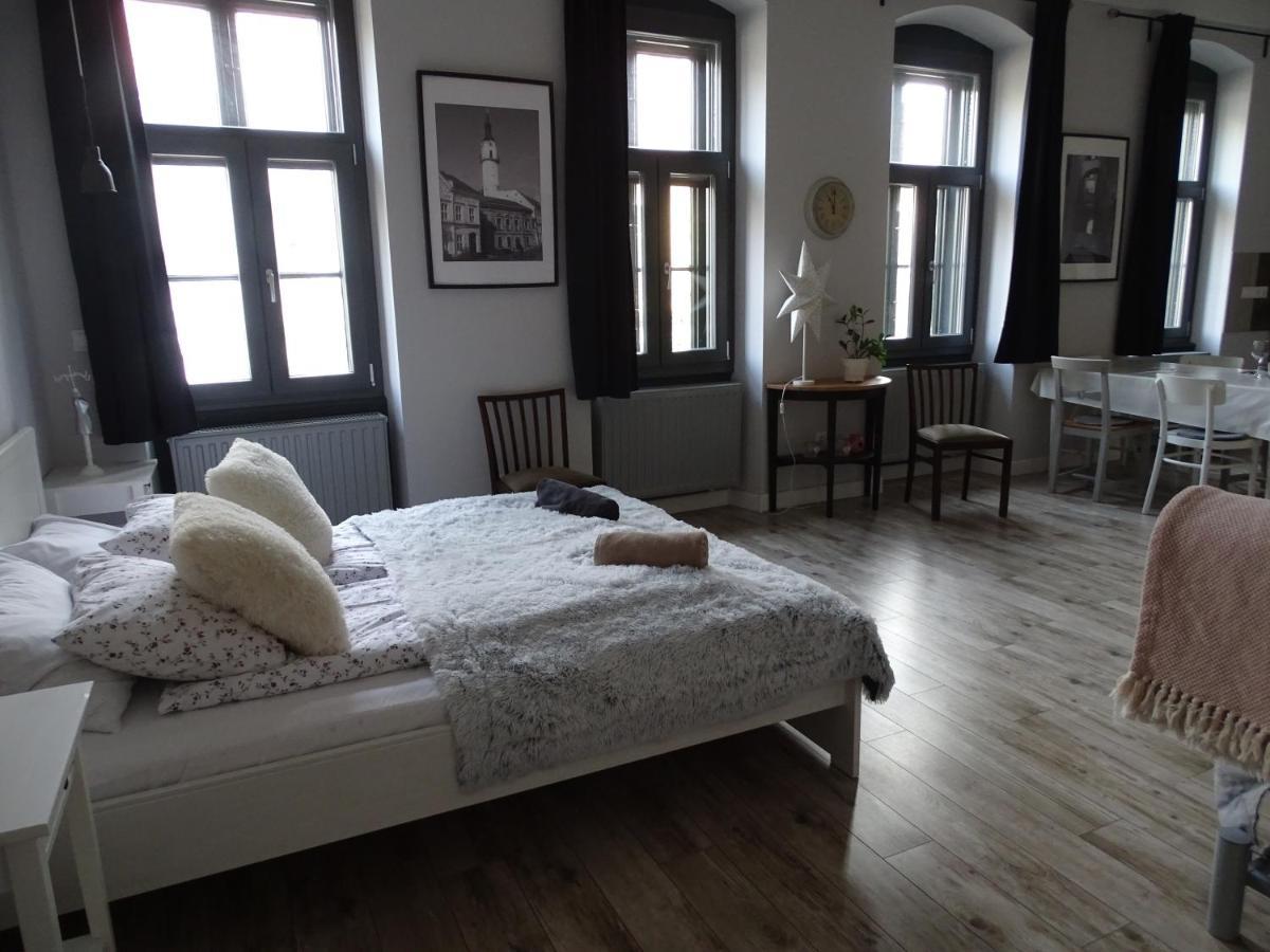 Ovaros Apartman Veszprém Exterior foto