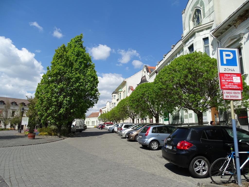 Ovaros Apartman Veszprém Exterior foto