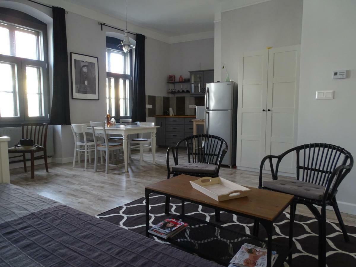 Ovaros Apartman Veszprém Exterior foto